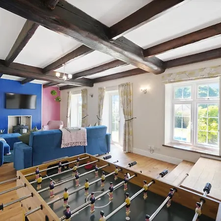 Boutique - Hottub - Games - Parking Holiday home Bristol