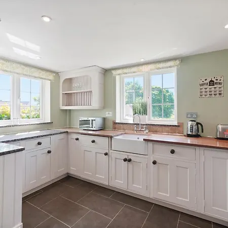Boutique - Hottub - Games - Parking Holiday home *