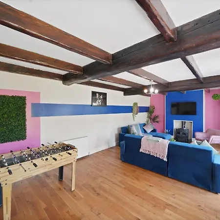 Boutique - Hottub - Games - Parking * Bristol